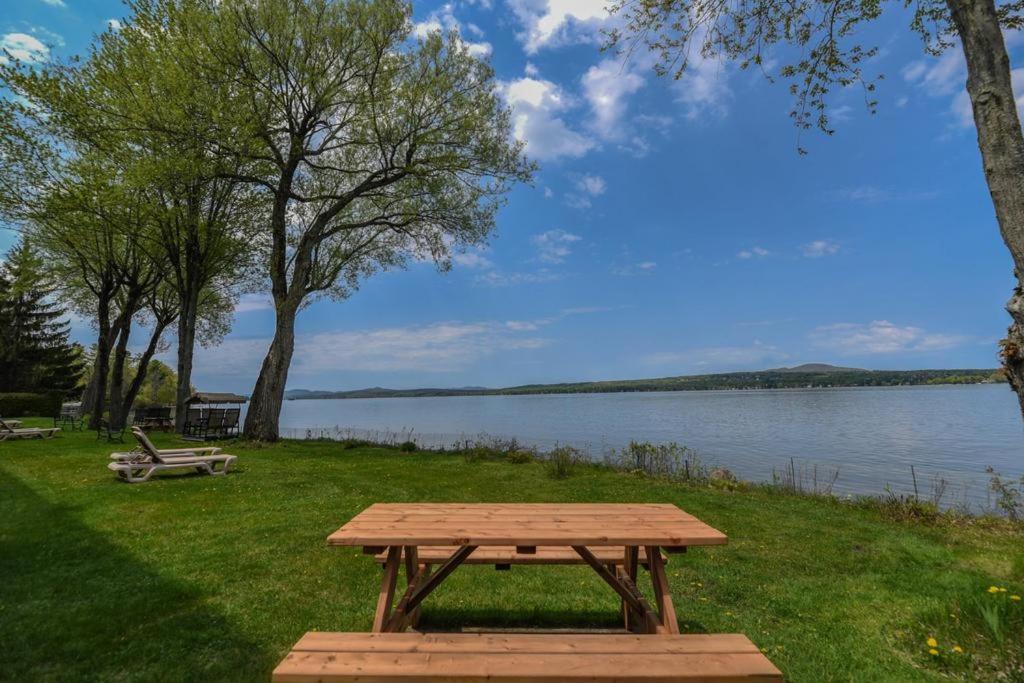 O'Berge Du Village C304 - Bord De L'Eau Magog Zewnętrze zdjęcie