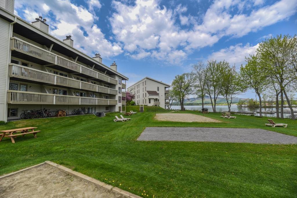 O'Berge Du Village C304 - Bord De L'Eau Magog Zewnętrze zdjęcie