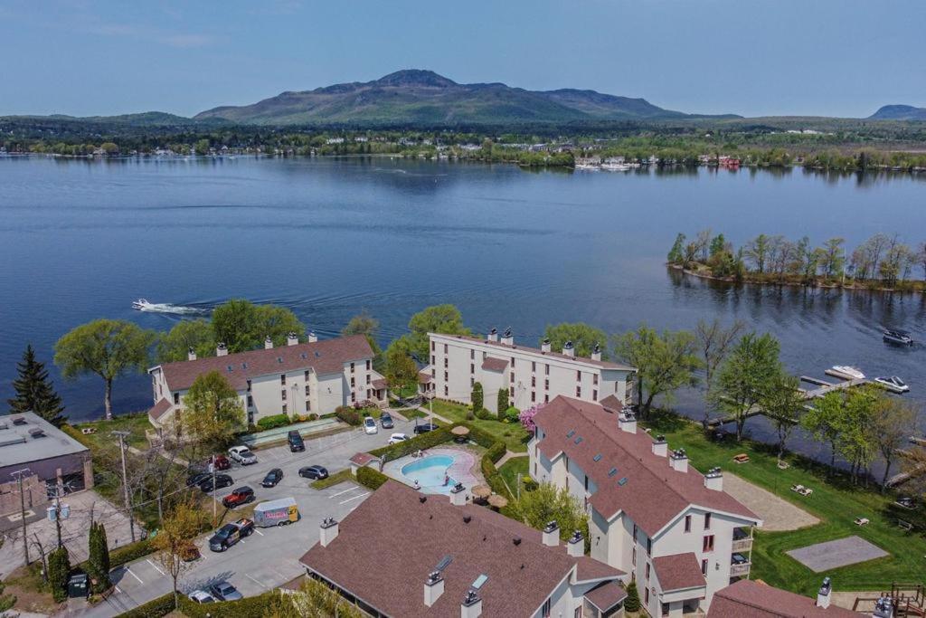 O'Berge Du Village C304 - Bord De L'Eau Magog Zewnętrze zdjęcie
